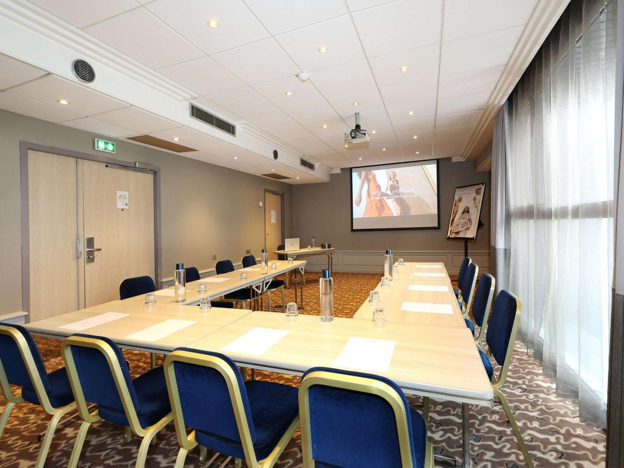 Mercure Grenoble Centre Porte Des Alpes Экстерьер фото