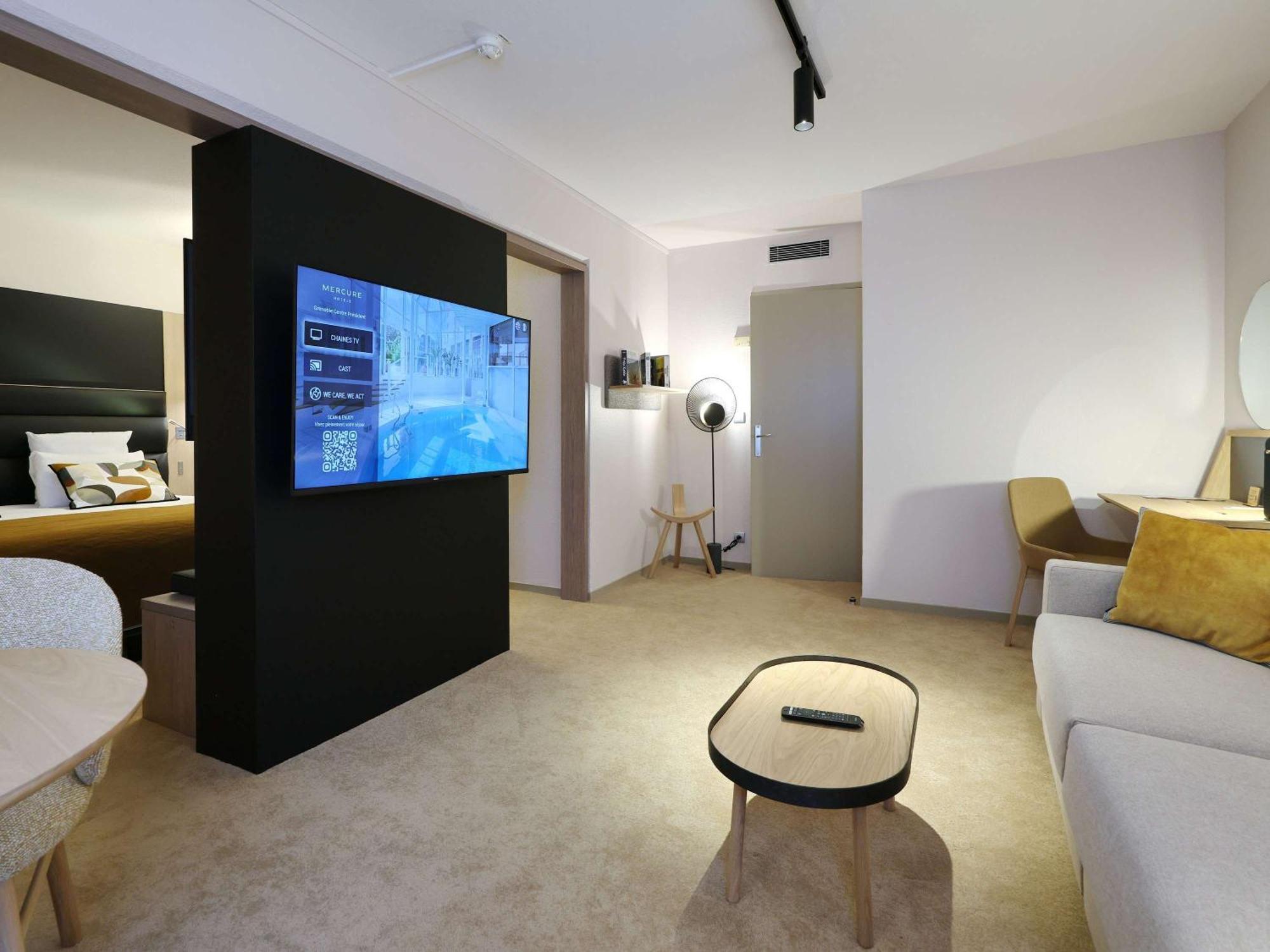 Mercure Grenoble Centre Porte Des Alpes Экстерьер фото